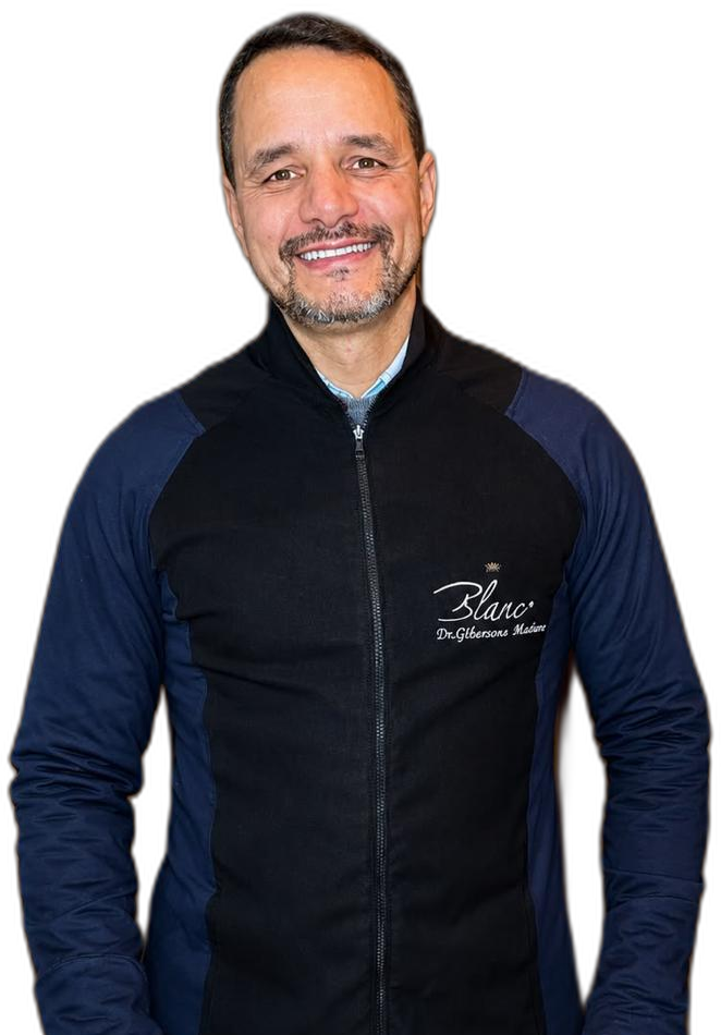Dr. Gilsemar Mariano Junior, dentista da Blanc Odontologia Estética